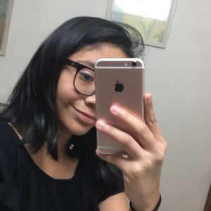 Meet your Posher, Alejandra